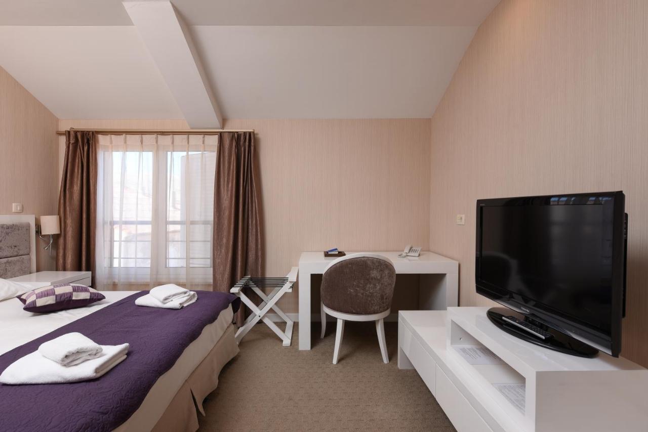 Family Hotel Zane パグ エクステリア 写真